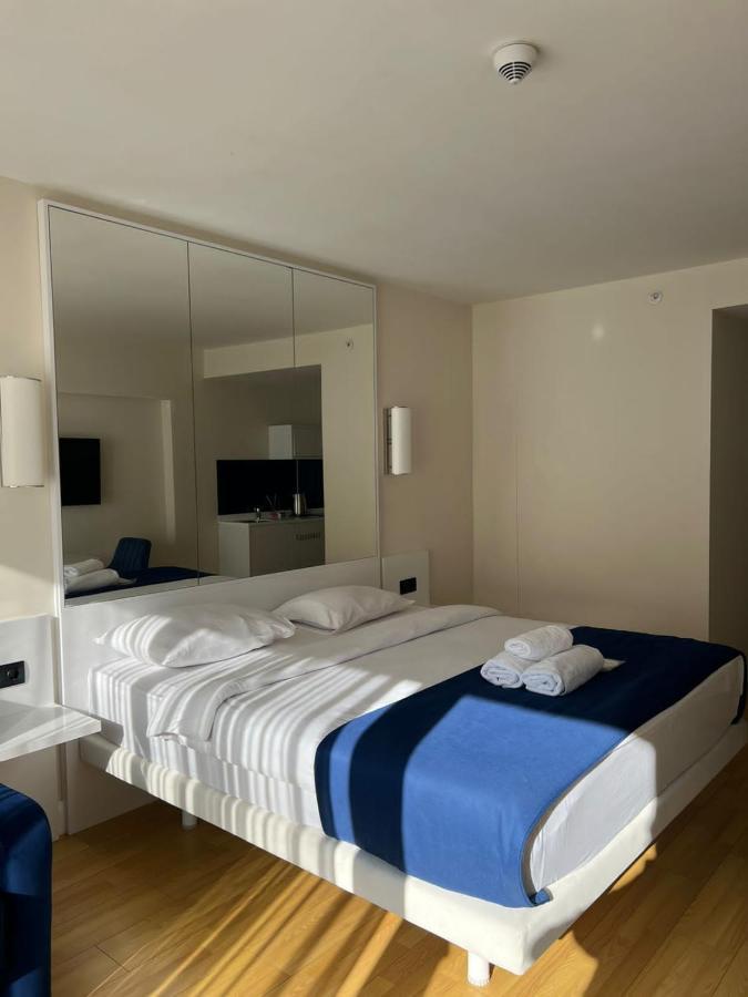 Aparthotel In City Batoumi Extérieur photo